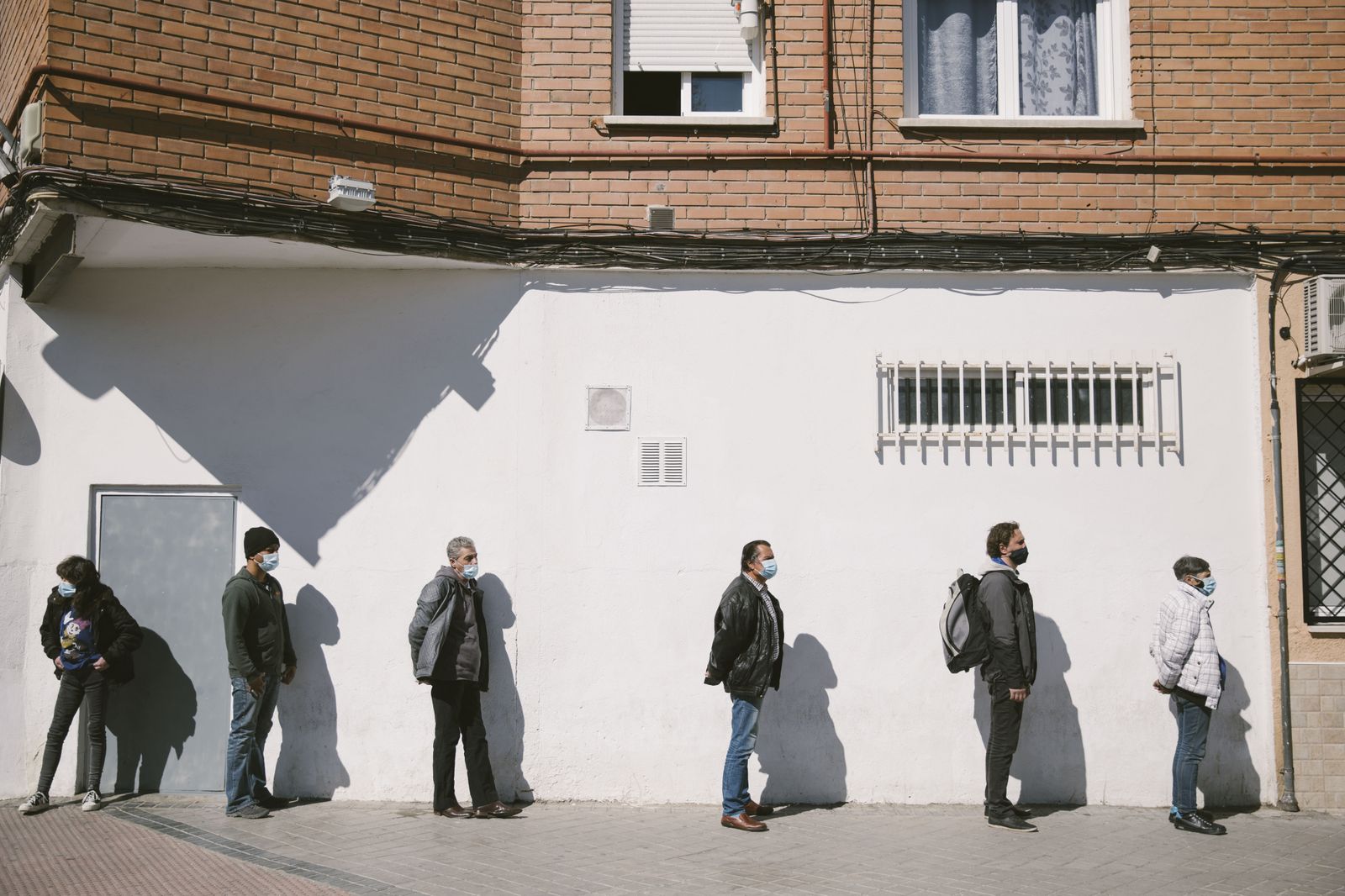 Colas del hambre en España