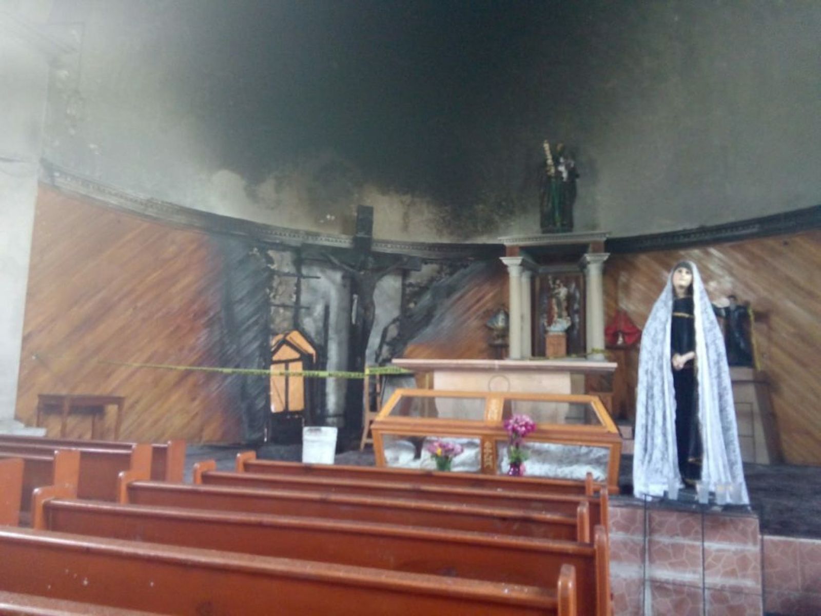 Incendian templo en Zacualpan, Veracruz