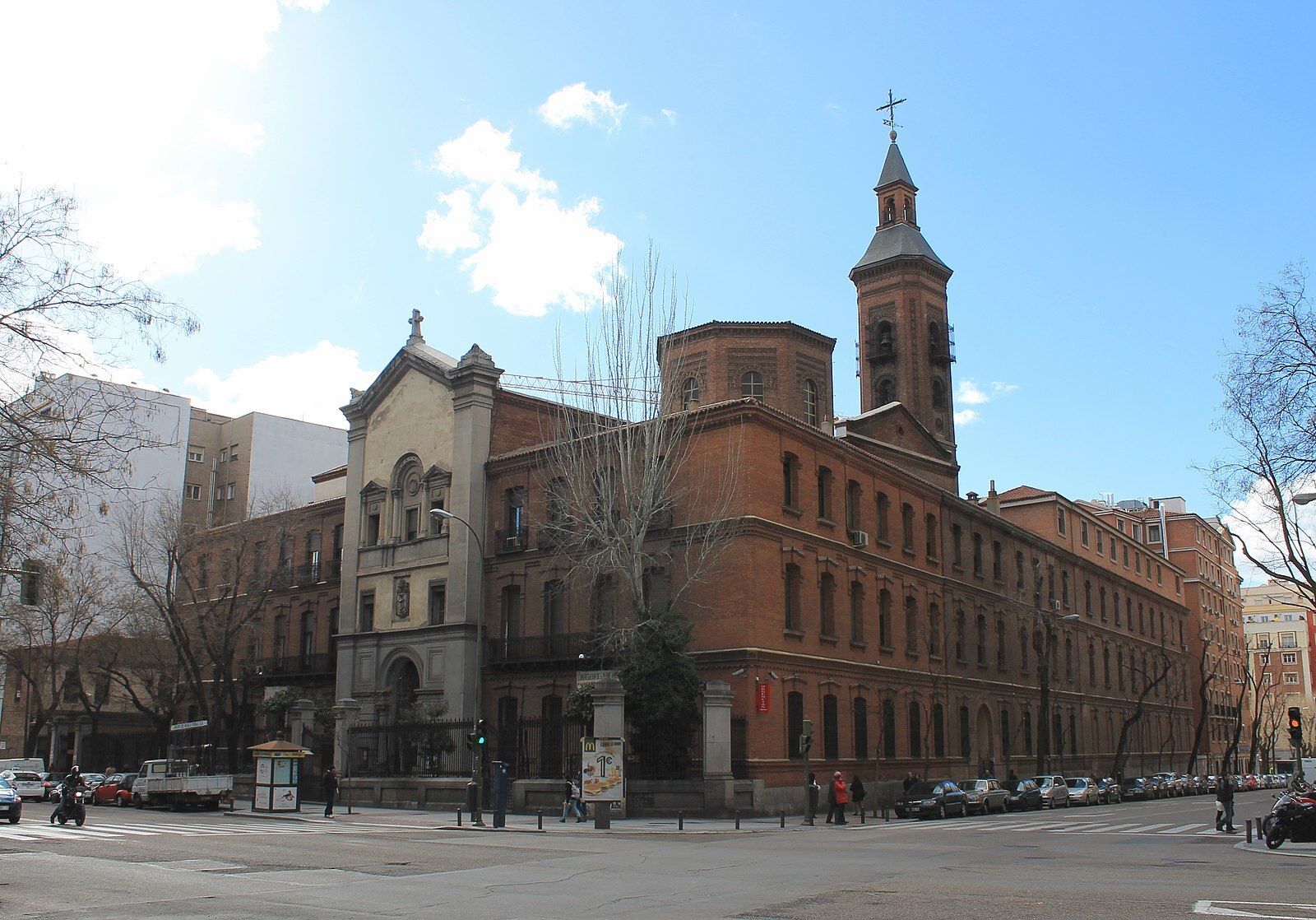 Hospital de San Pedro Apóstol. Madrid.
