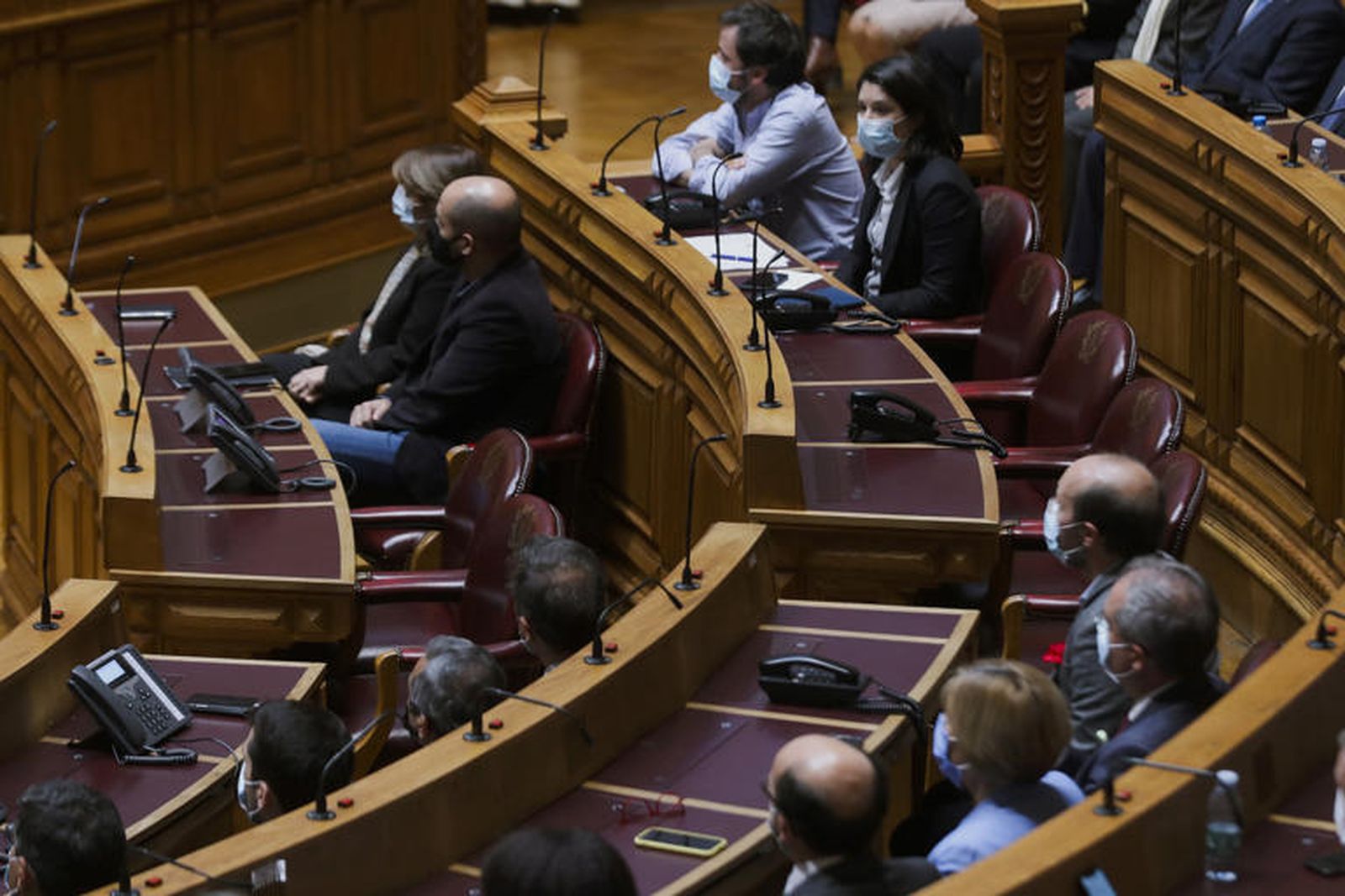 Parlamento portugués escucha a Ornelas