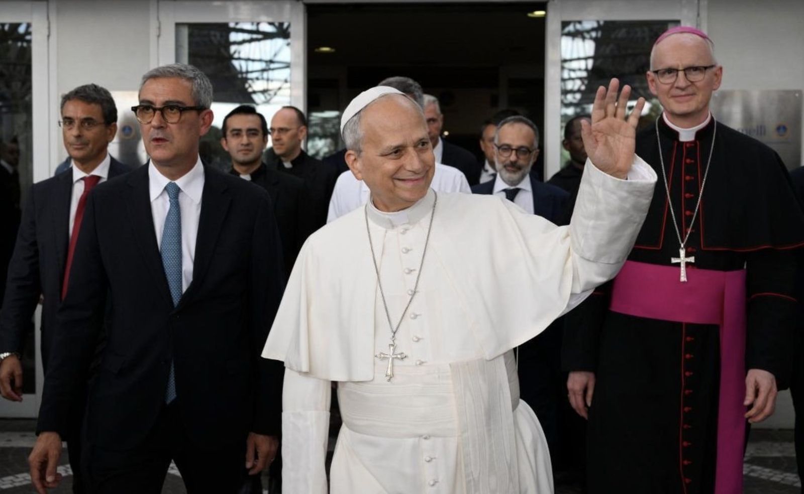 El Papa sale del Gemelli