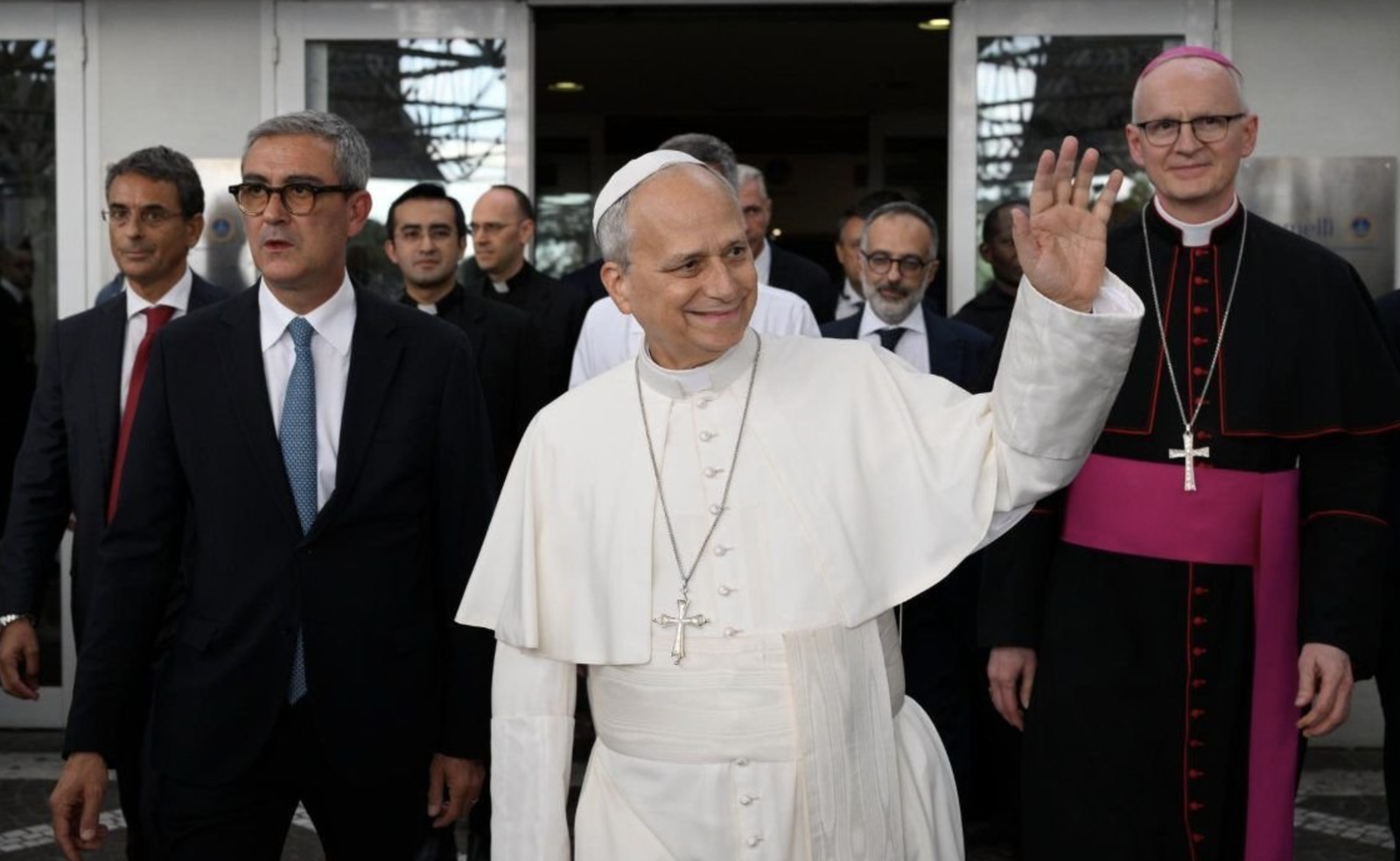 El Papa sale del Gemelli
