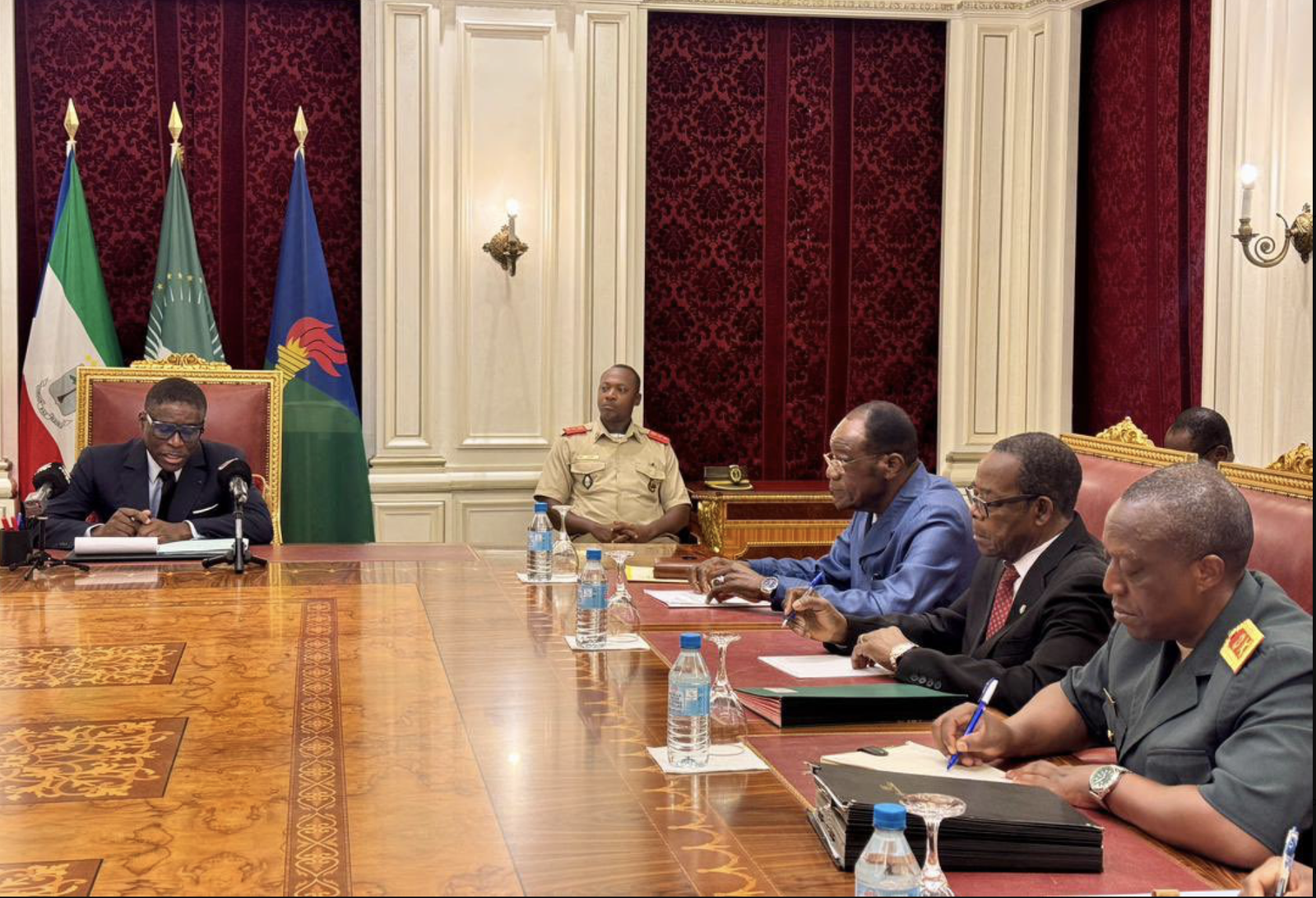 Reunión de las autoridades para organizar el viaje papal