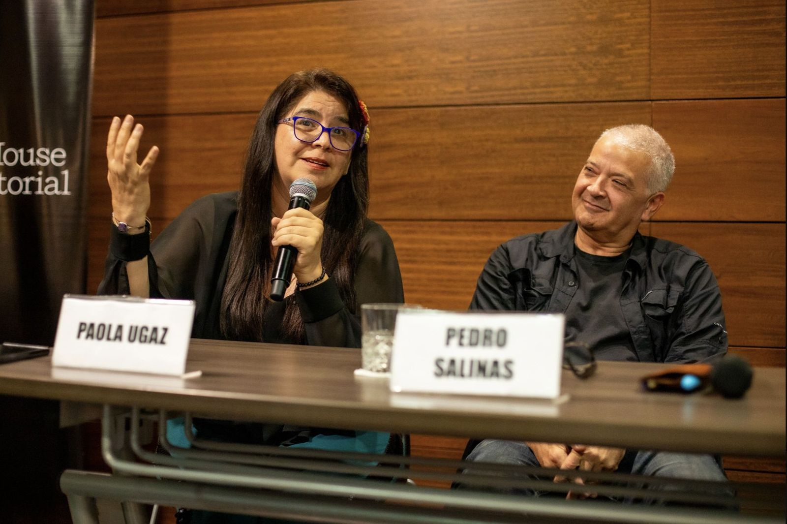 Paola Ugaz y Pedro Salinas en la presentación de 'La verdad nos hizo libres'