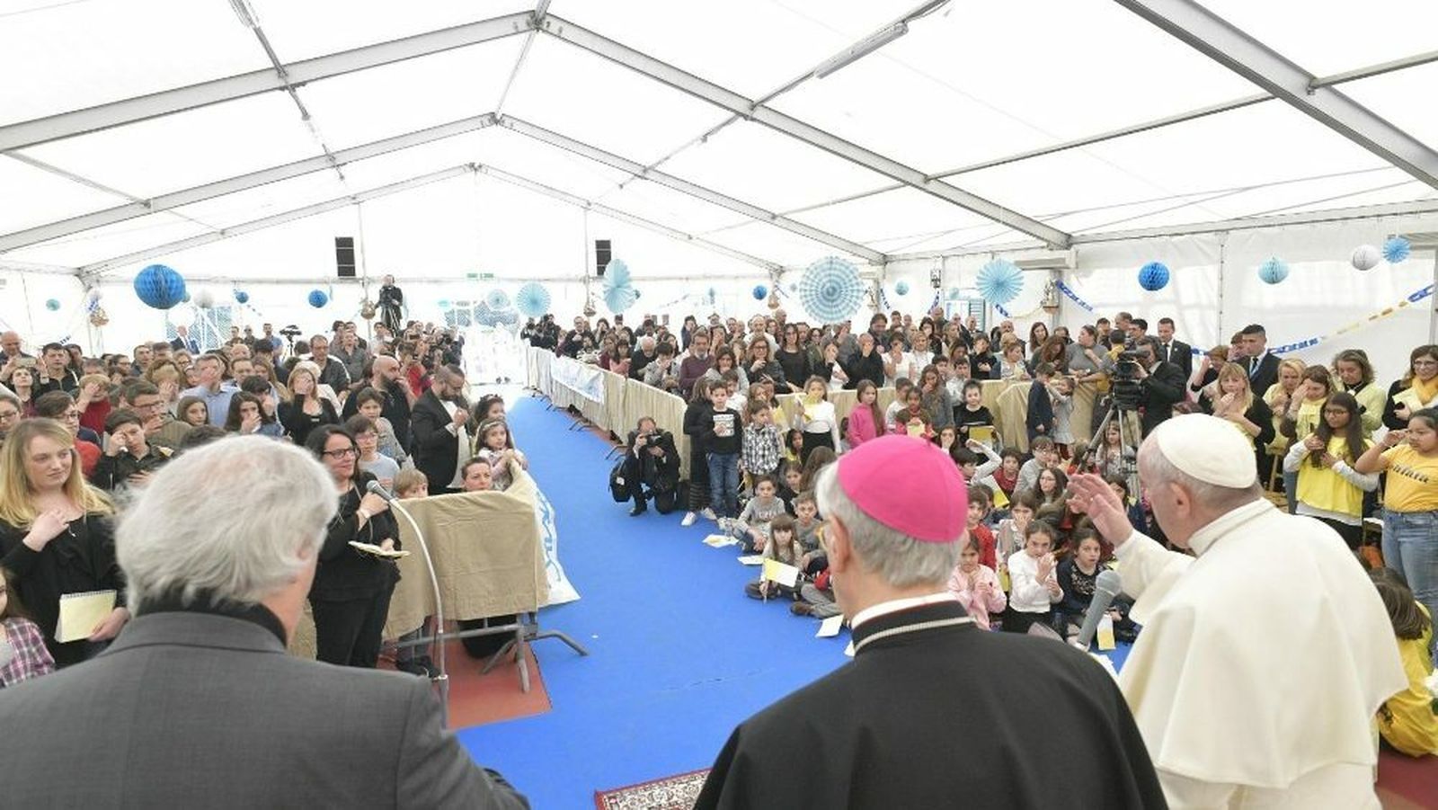 Visita del Papa a la parroquia de San Julio