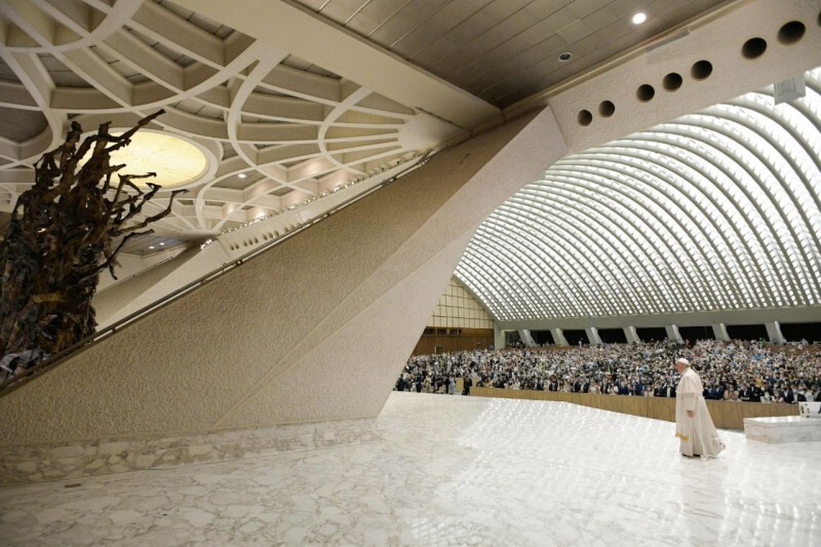 Francisco denunció que la violencia sobre las mujeres "es una llaga abierta en todo el mundo"