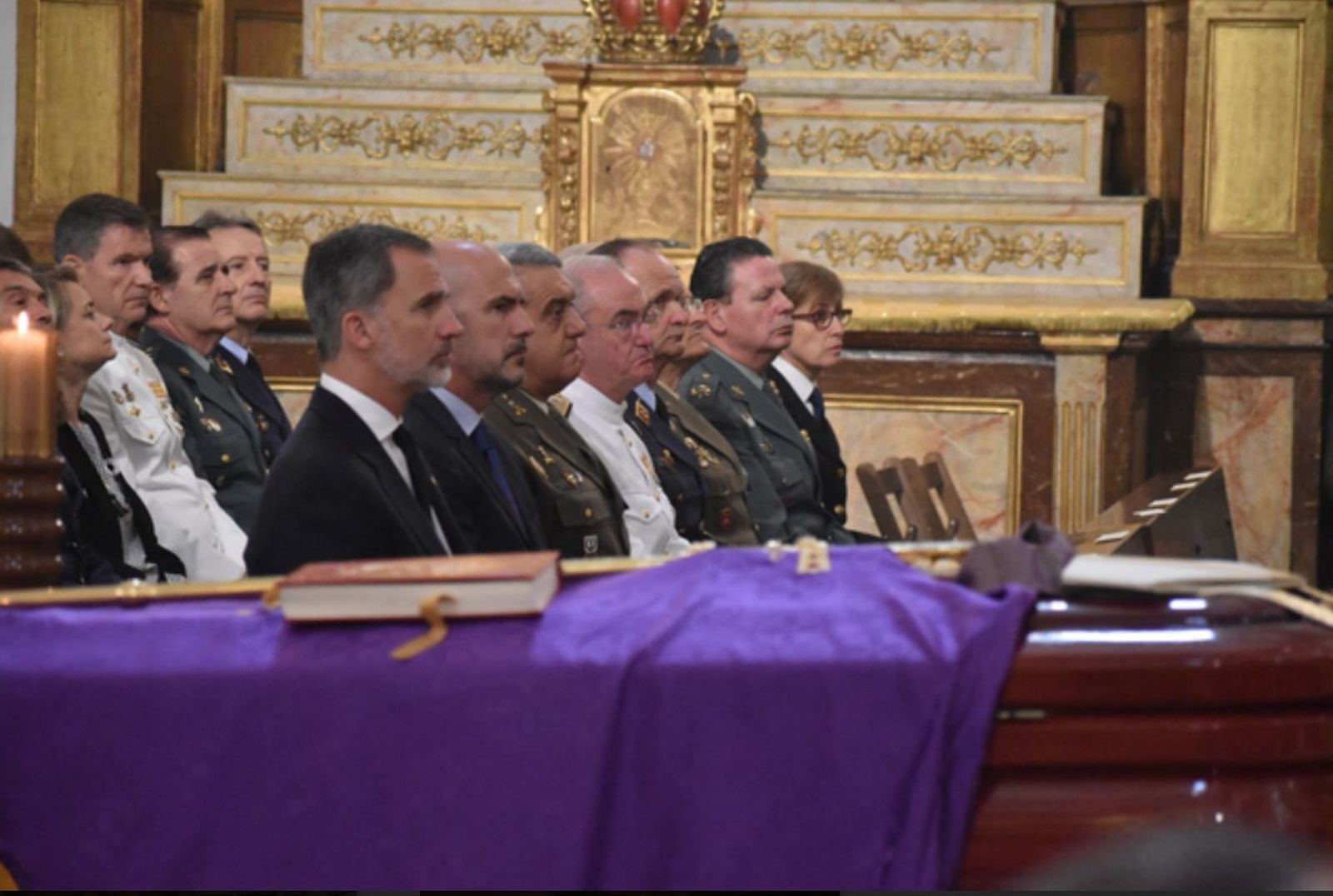 El Rey y el féretro del cardenal Estepa