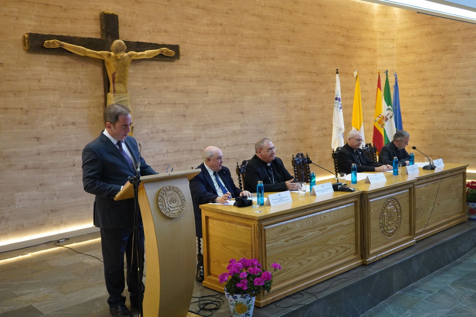 Inicio del curso en la Facultad de Teología de la Universidad Loyola