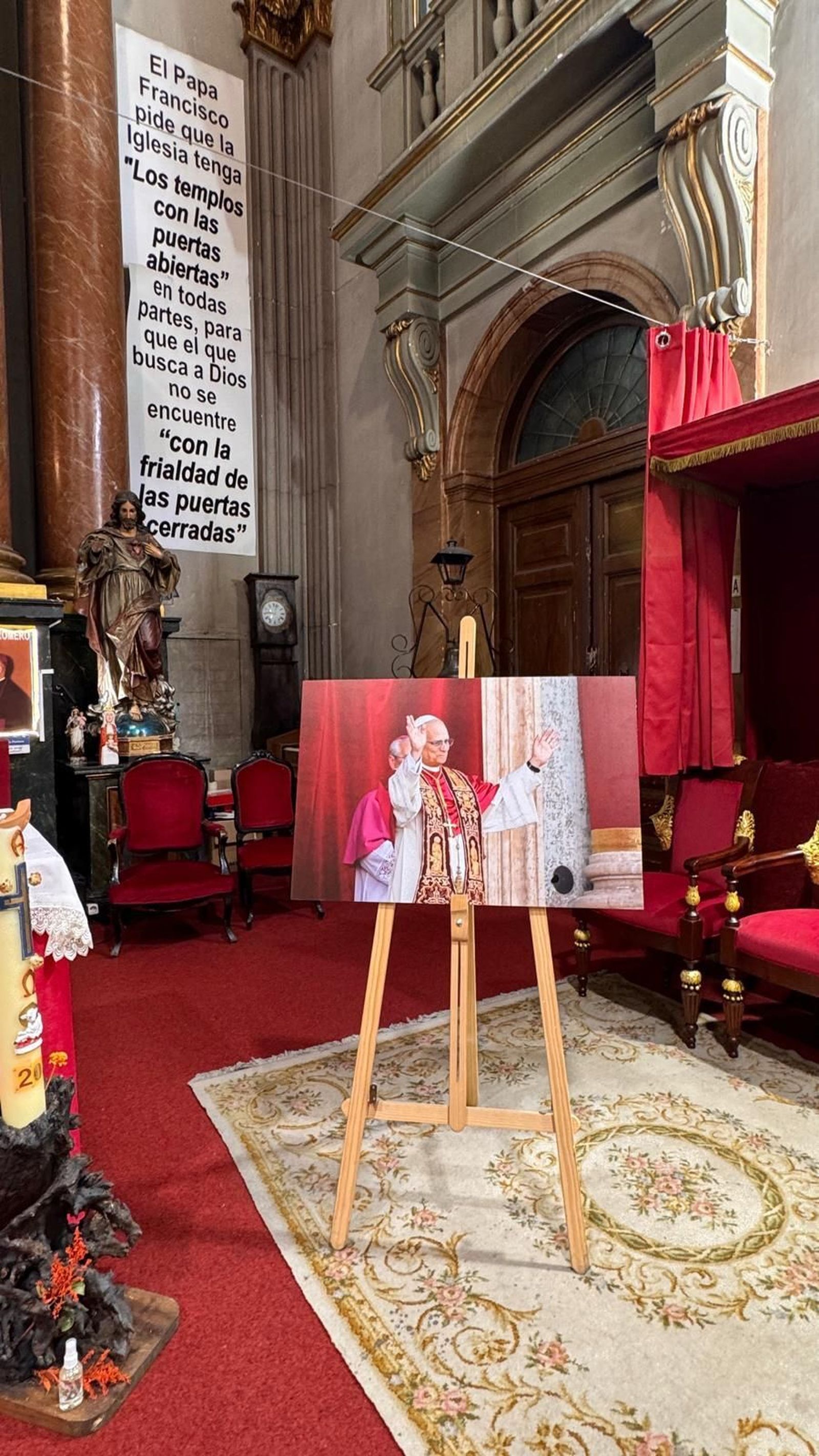 El retrato de León XIV, en San Antón