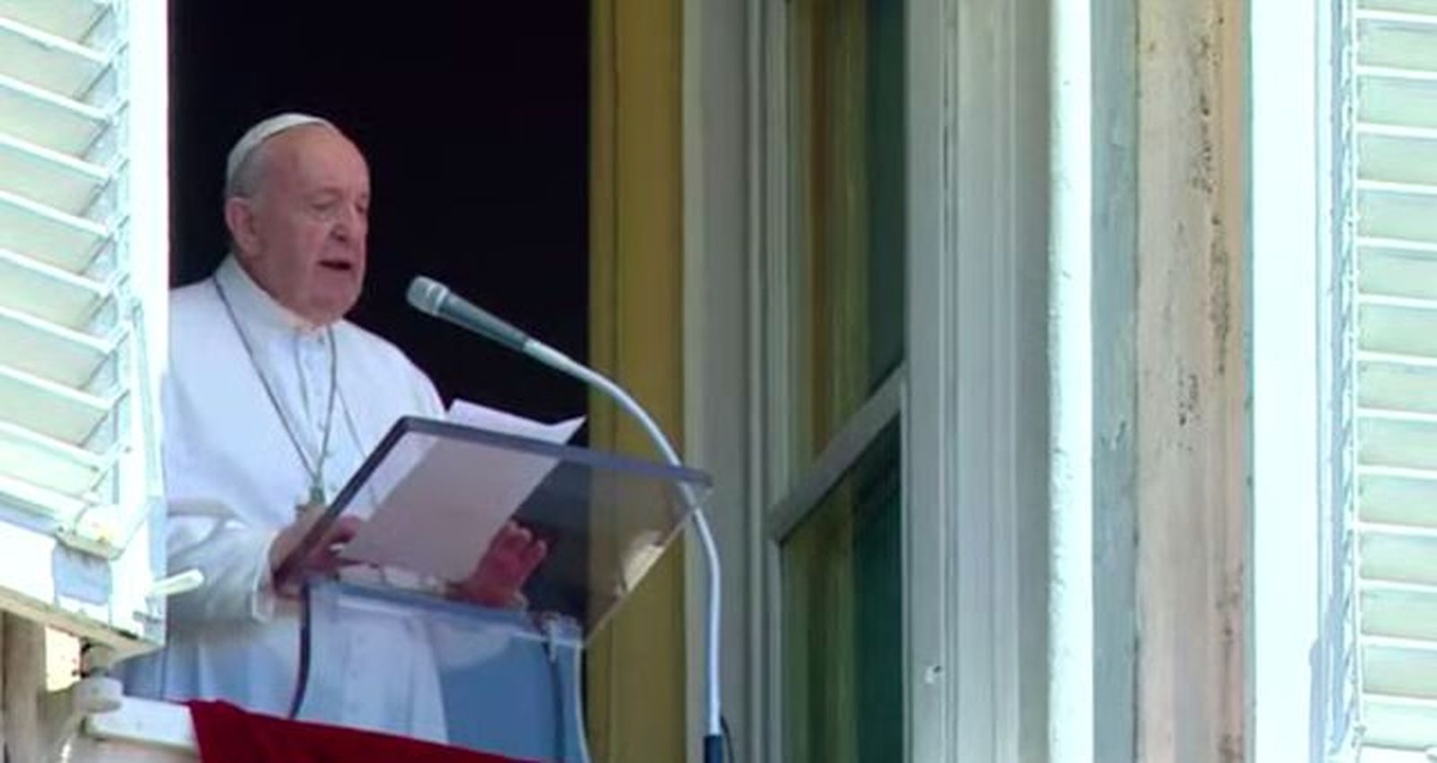 Francisco, en el Angelus