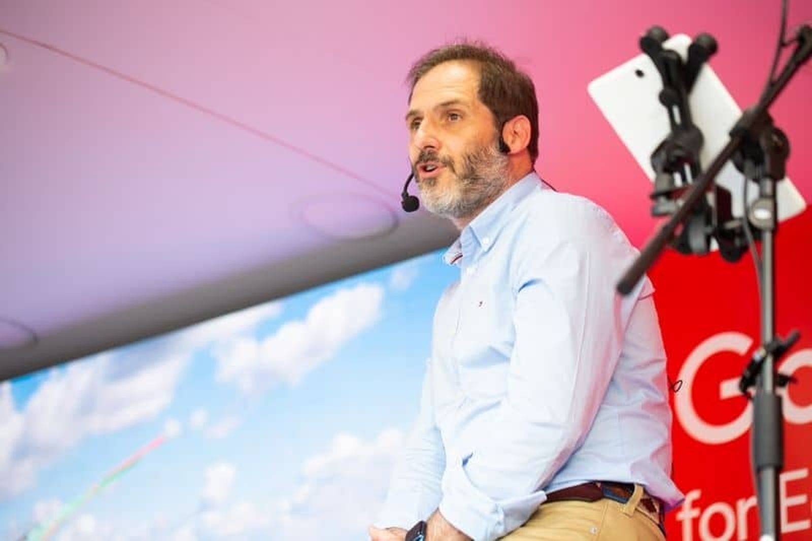 Arturo Cavanna,  Director Comercial de Grupo AE