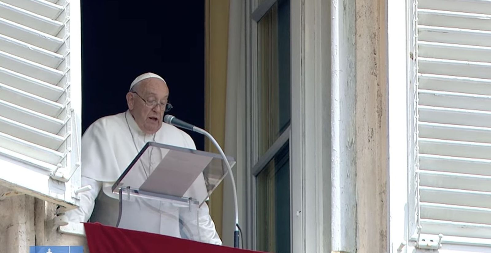 Francisco, durante el rezo del Angelus