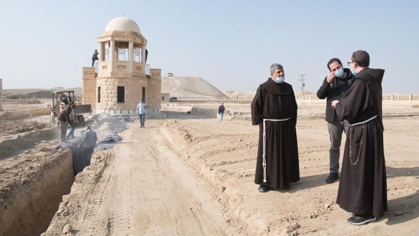 Los franciscanos en el lugar donde se bautizó Jesús