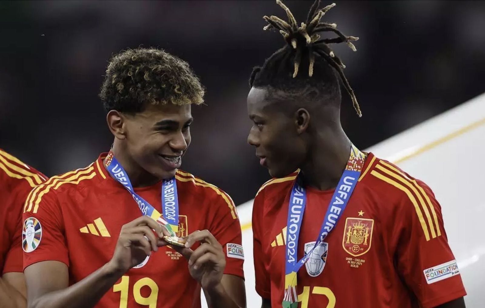 Lamine Yamal y Nico Williams tras la victoria de España en la Eurocopa