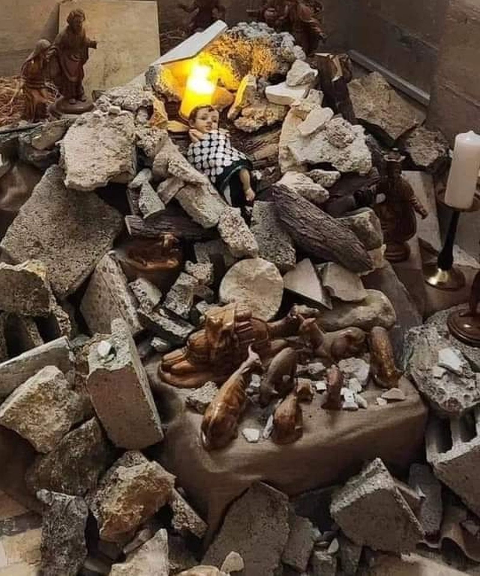 Nacimiento de la iglesia luterana evangélica de Belén. El autor es el padre Ismael.