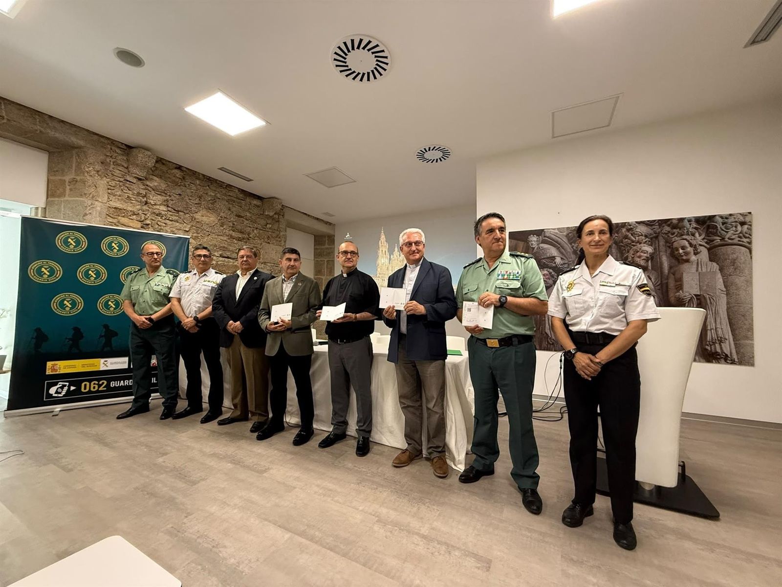 La credencial del peregrino incorpora la app Alertcops