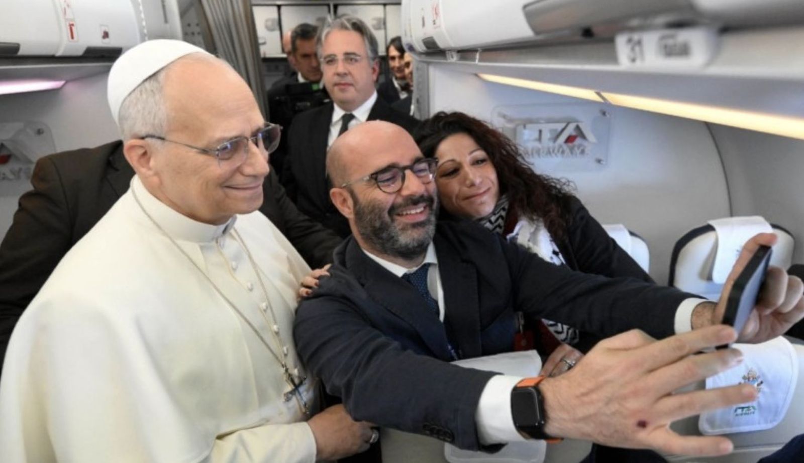 'Selfie' del Papa con los periodistas