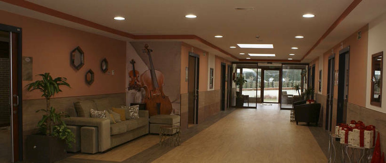 El diseño y la luminosidad son una de las "armas" del centro