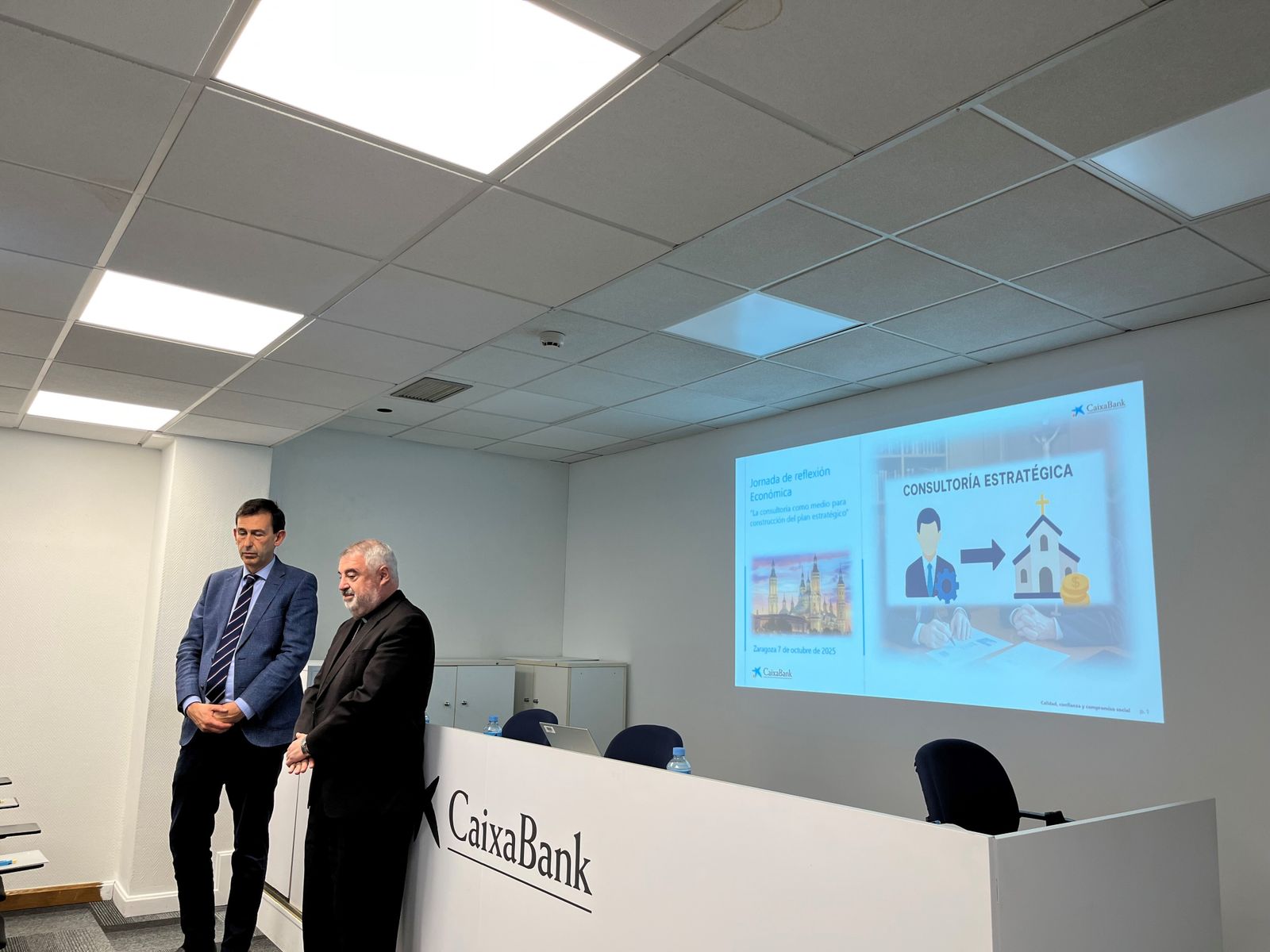 El arzobispo de Zaragoza, durante las jornadas