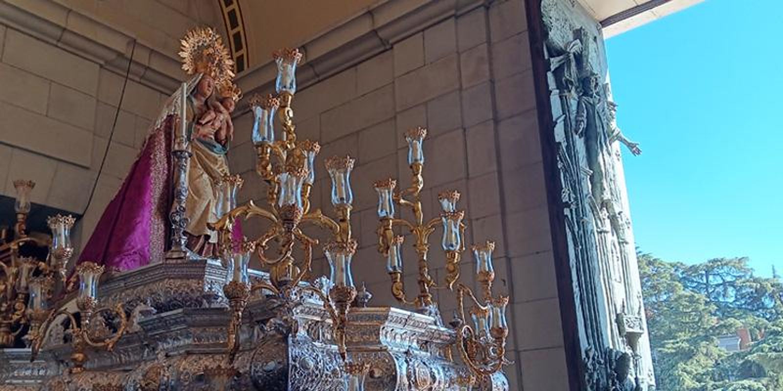 Virgen de la Almudena . Madrid