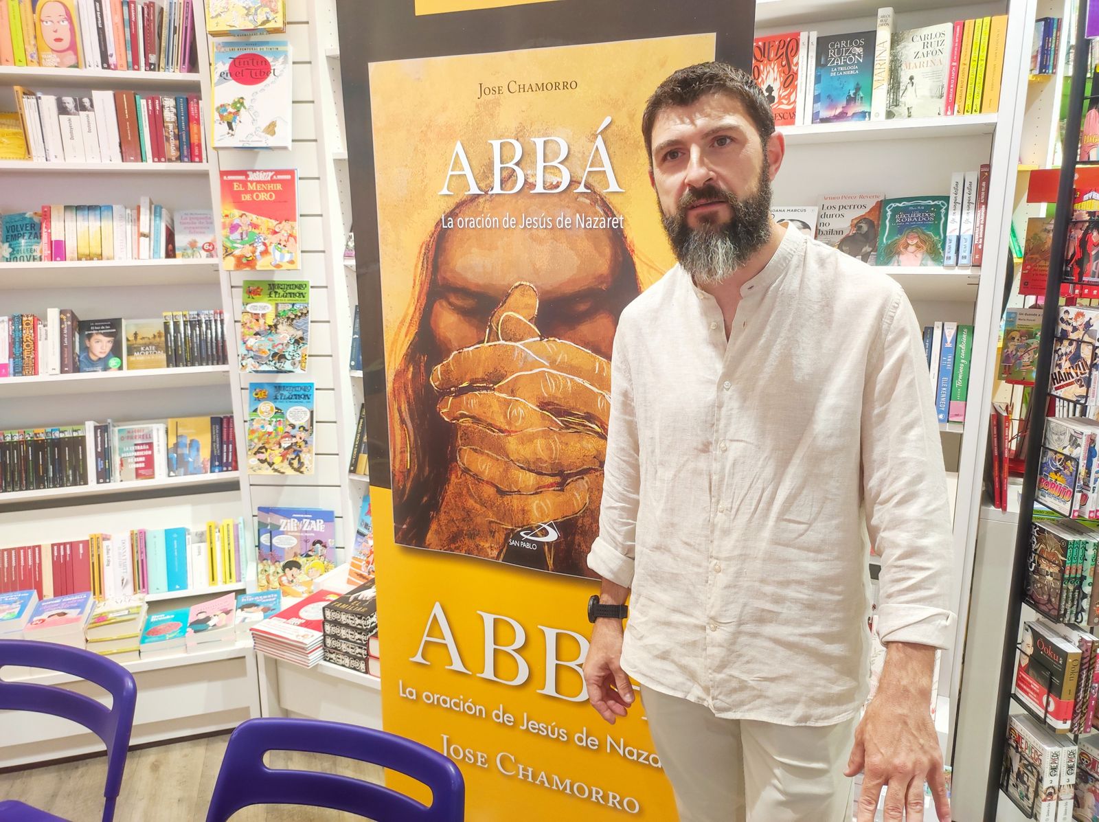 José Chamorro en la Librería San Pablo, de Madrid