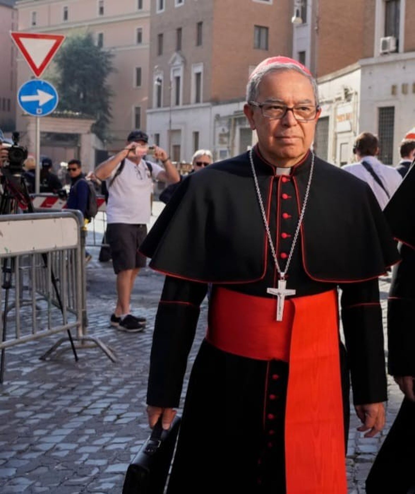 cardenal Rueda aparicio en el preconclave