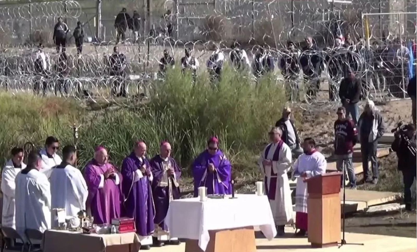 Misa en la frontera de México y EEUU por los migrantes