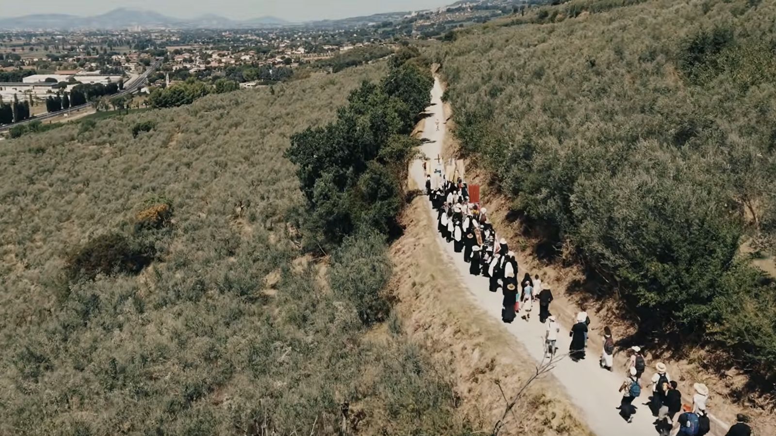 Peregrinación de lefebvrianos hacia Asís