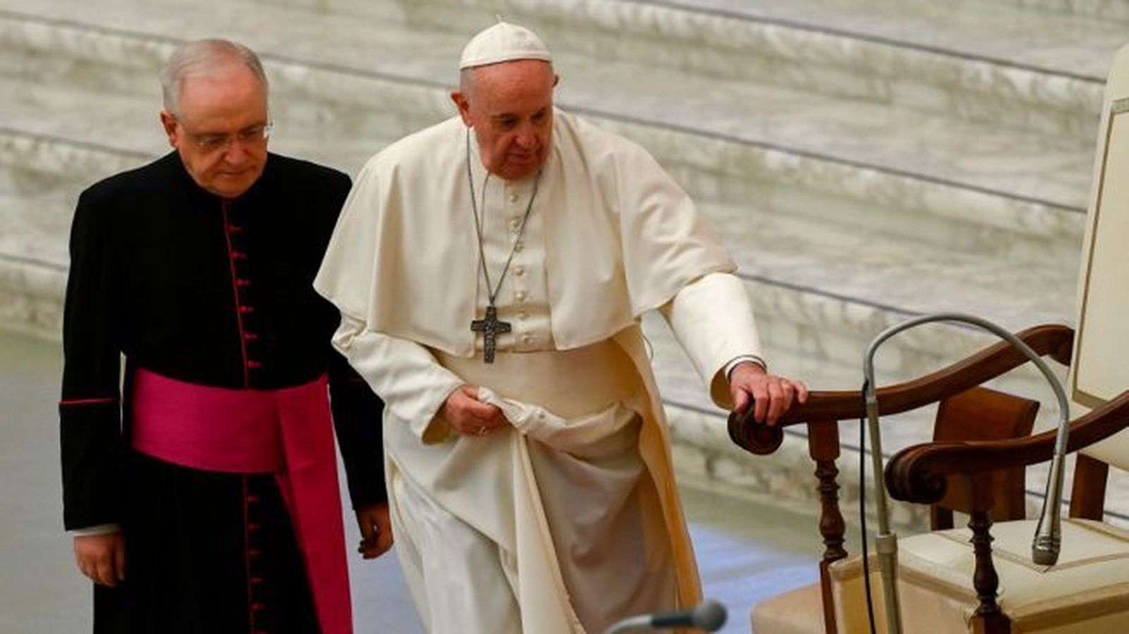 El Papa no se opera (por el momento): se pone a dieta