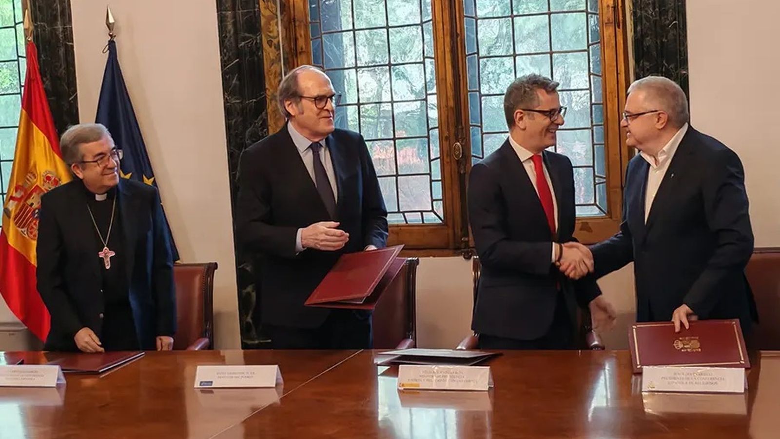 Firma del protocolo de ayuda a víctimas de abusos de la Iglesia española
