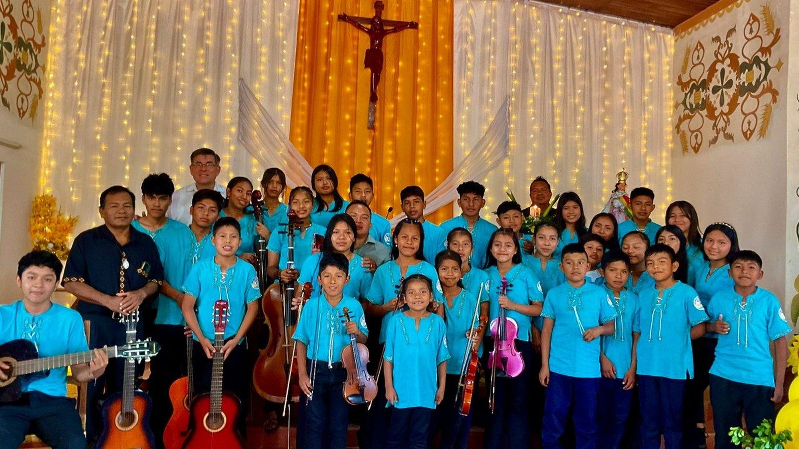 Escuela de Música para Niños y Adolescentes, Chiquitania, Bolivia