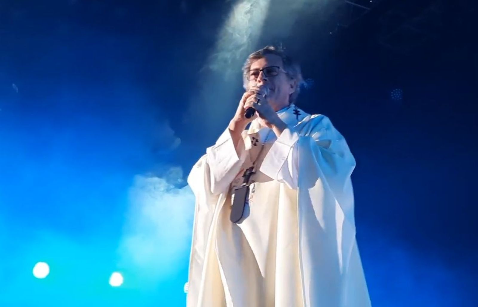 Monseñor García Cuerva en el Estadio Luna Park