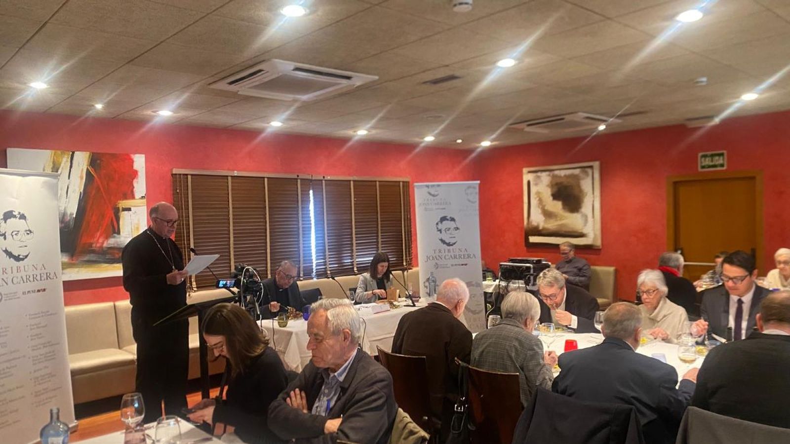 El religioso misionero valenciano expuso su visión sobre la Sagrada Familia en la Tribuna Carrera, celebrada en el restaurante Pomarada.