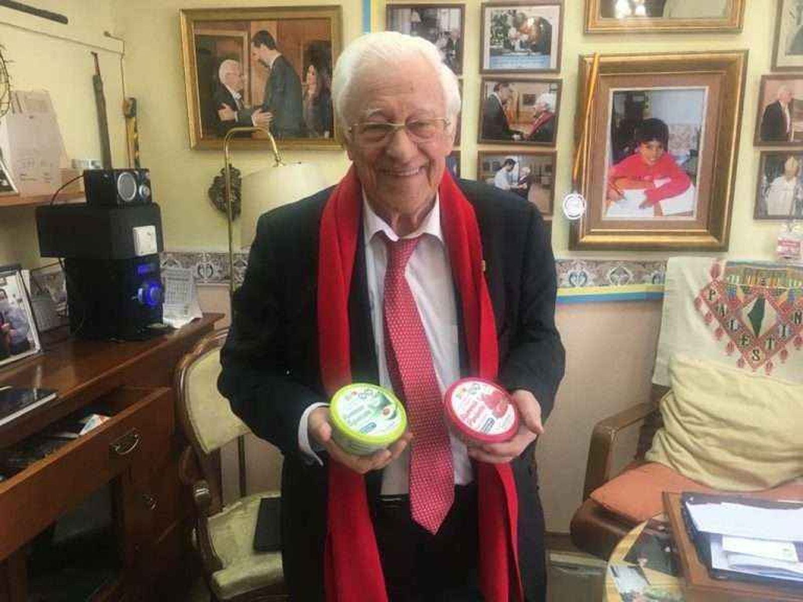 El padre Ángel cuenta con la colaboración de Shukran Foods para la cena de nochevieja.