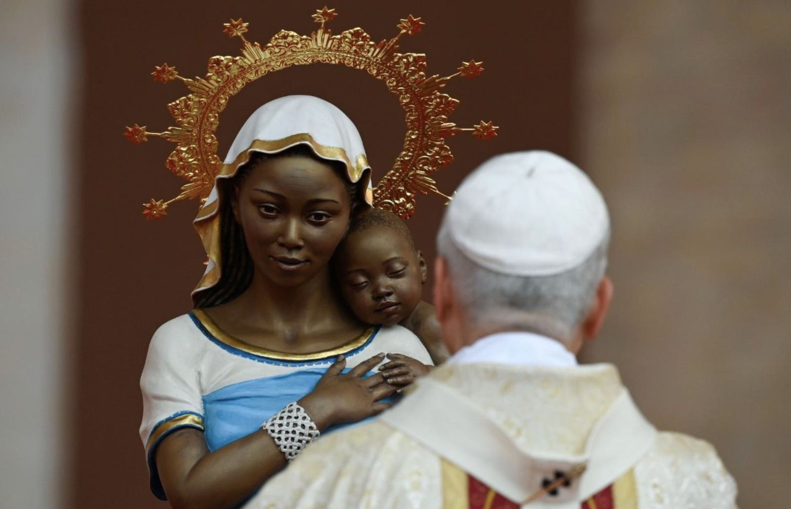 El Papa y la Virgen en Malabo