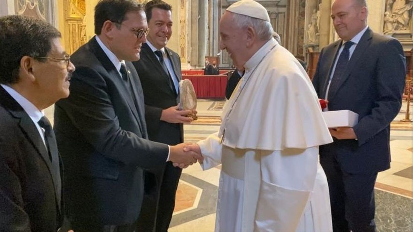 El Papa, con Rosales