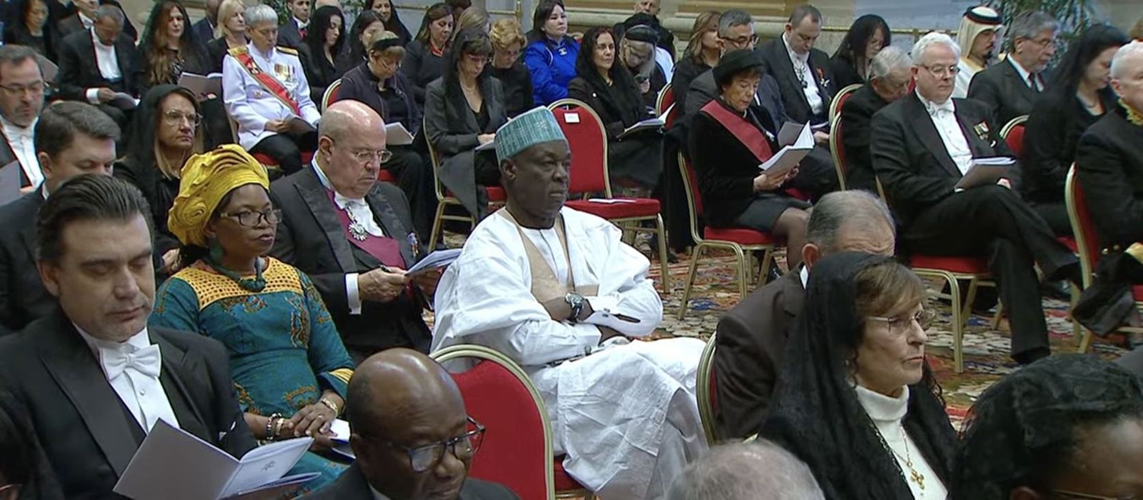 Miembros del Cuerpo Diplomático