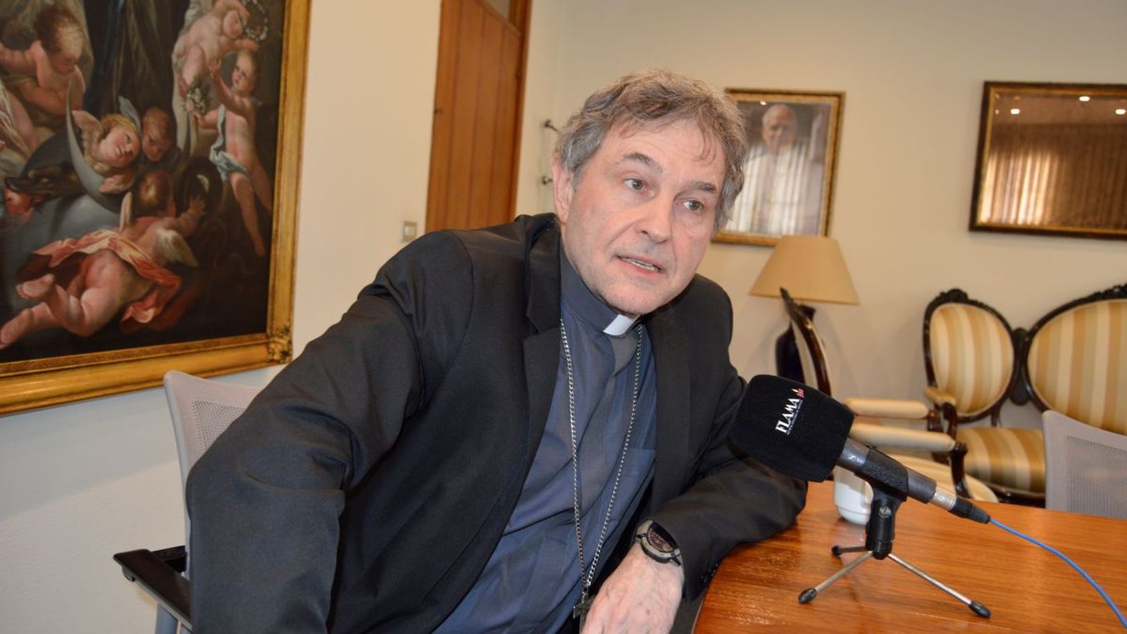 Joseba Segura destaca la importancia de acompañar a las personas más allá de los modelos tradicionales.