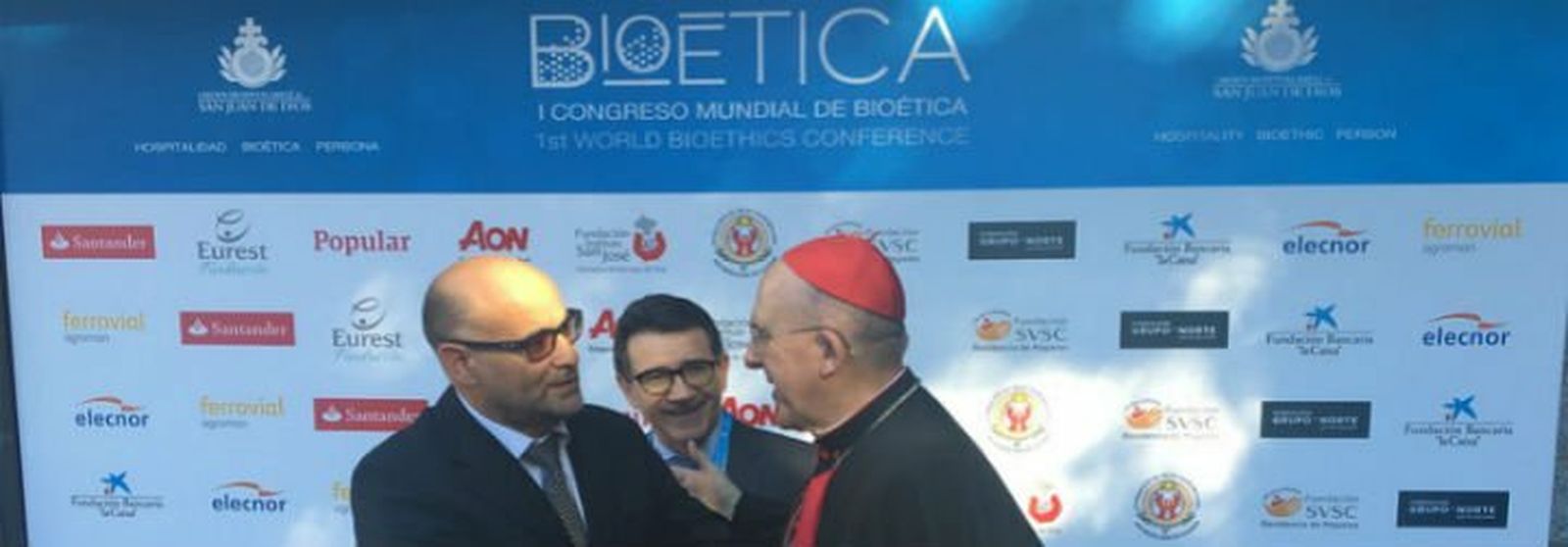 El cardenal Osoro, con Jesús Etayo y José María Bermejo