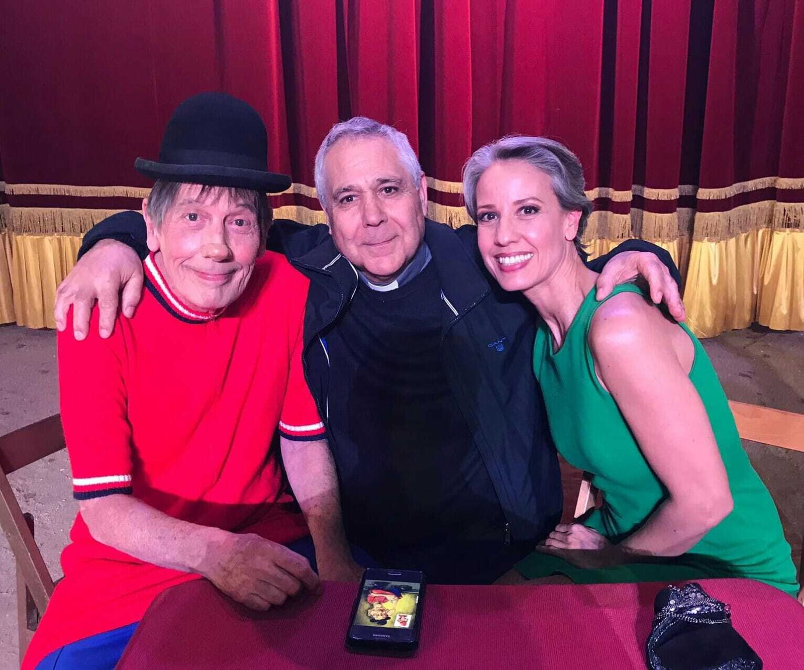 José Aumente, cura de los Circos y Ferias: “Son fabricantes de ilusiones, pero no son ilusos.”