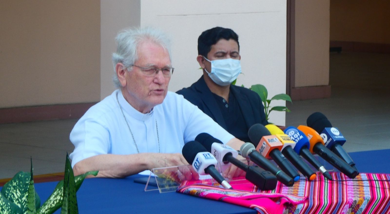 Monseñor Leonardo Ulrich Steiner, en rueda de prensa