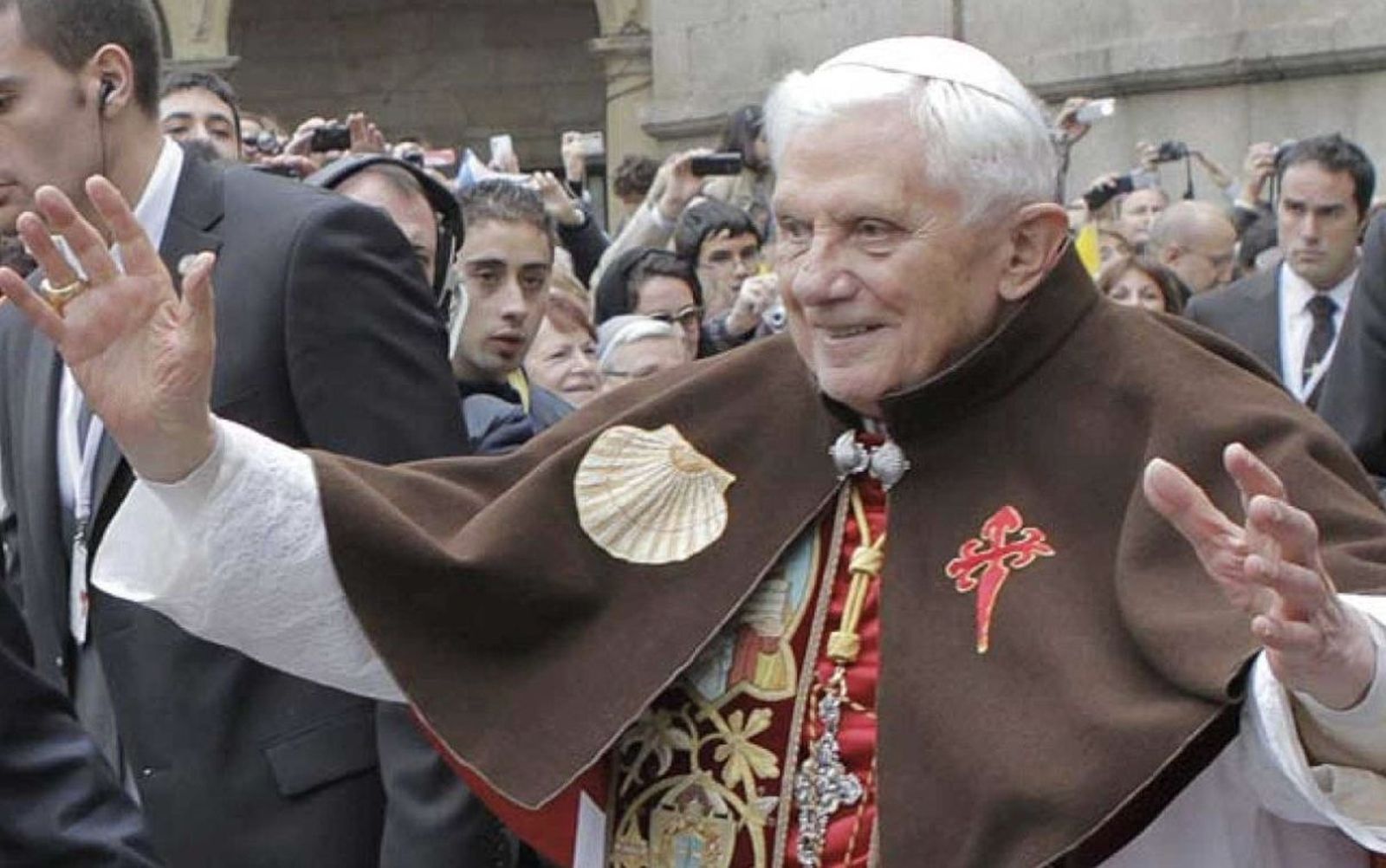Benedicto en su visita a Compostela