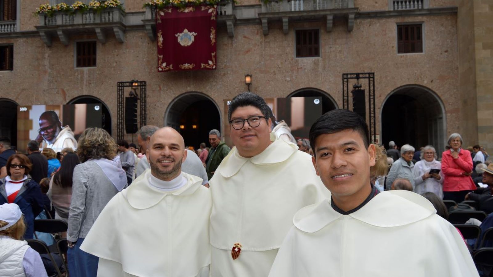 Tres religiosos mercedarios no quisieron perderse la celebración.