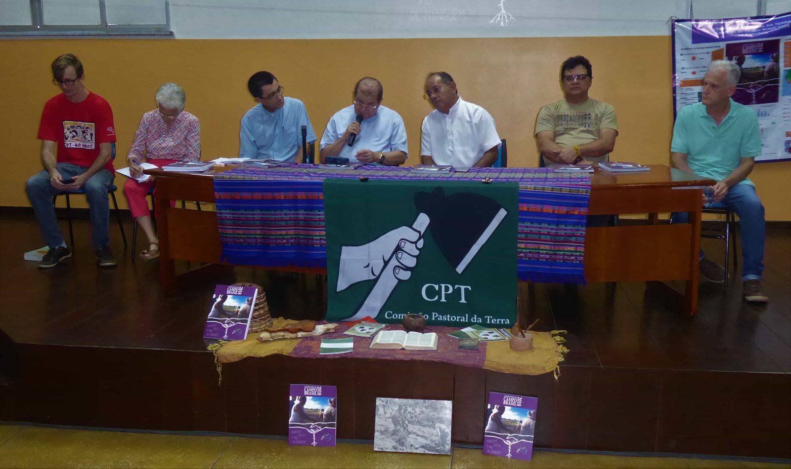 Mesa de abertura del Foro sobre Violencia en el Campo