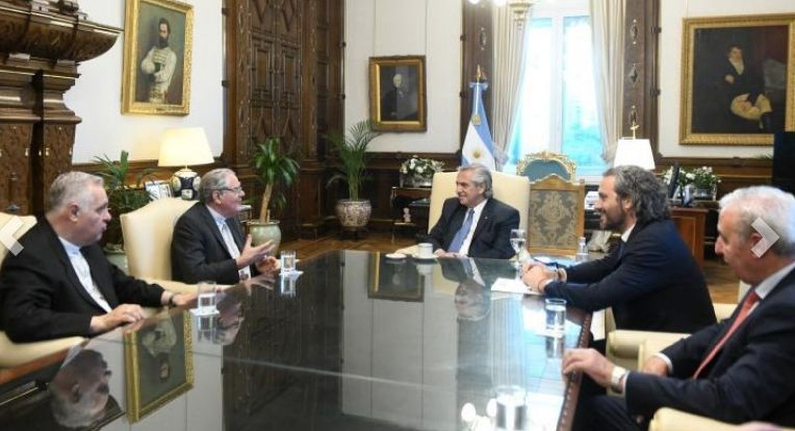 Visita de la Conferencia Episcopal al Presidente argentino