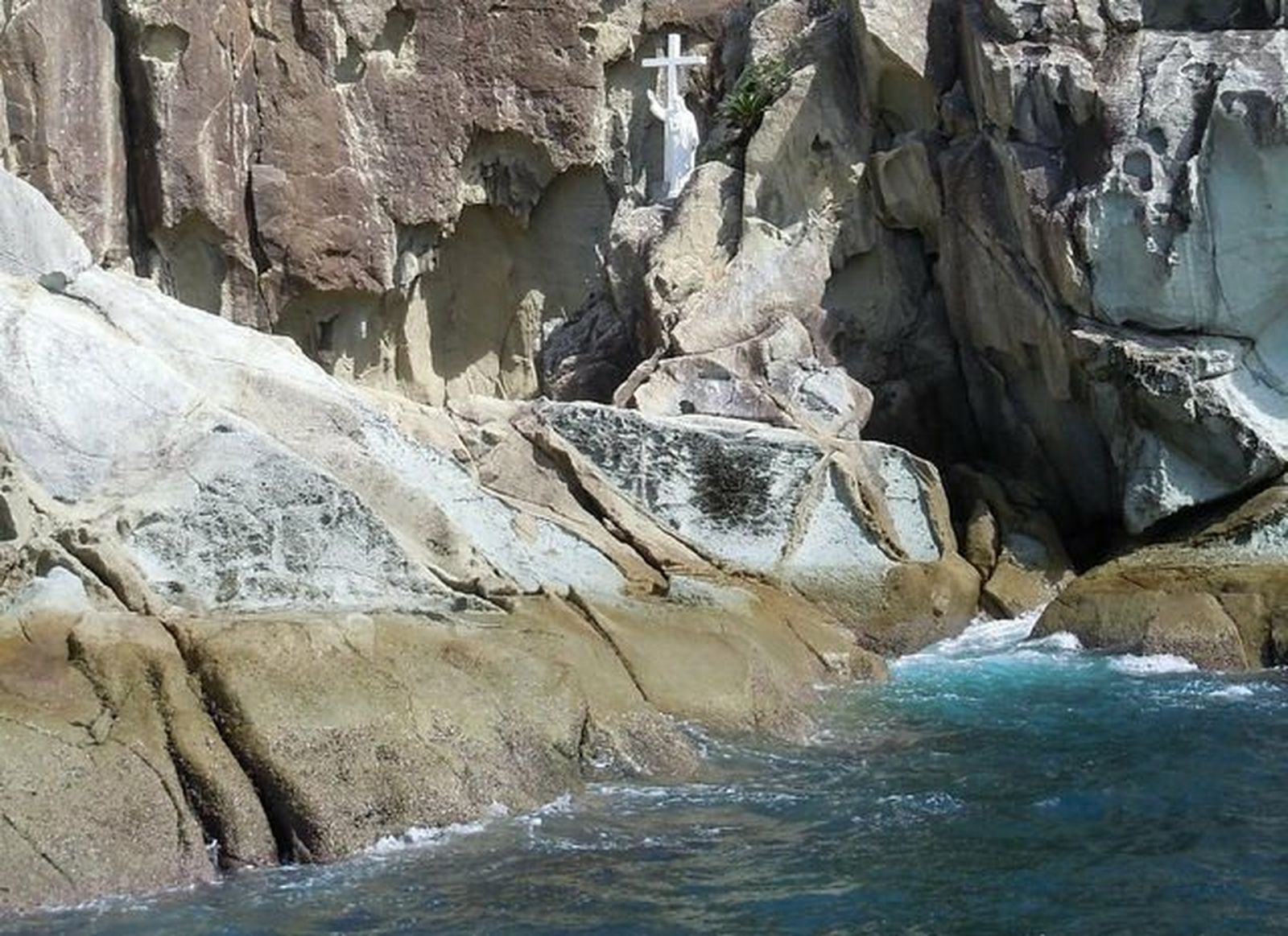'Cueva de los cristianos' en la isla de Wakamatsu