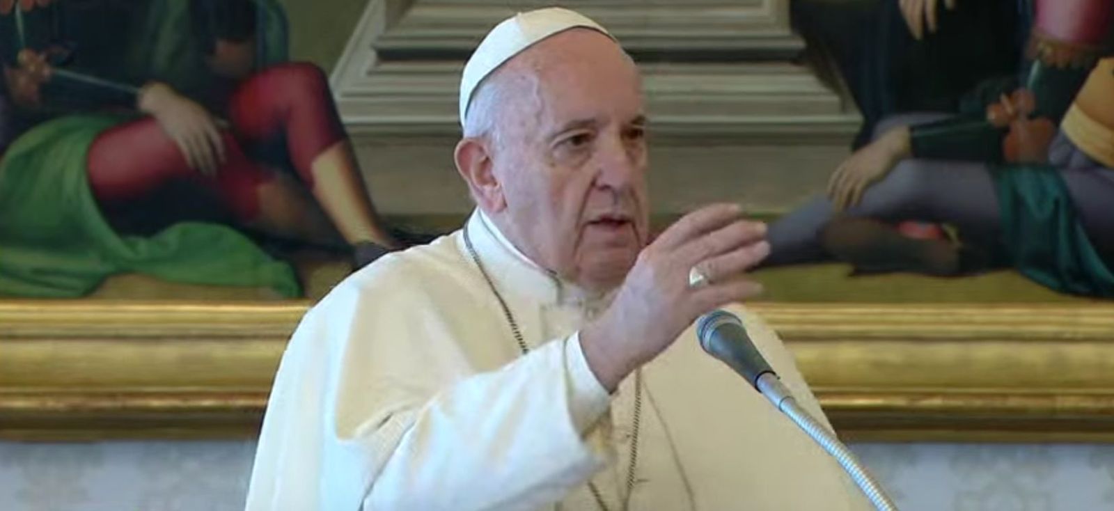 La bendición del Papa en el regina coeli