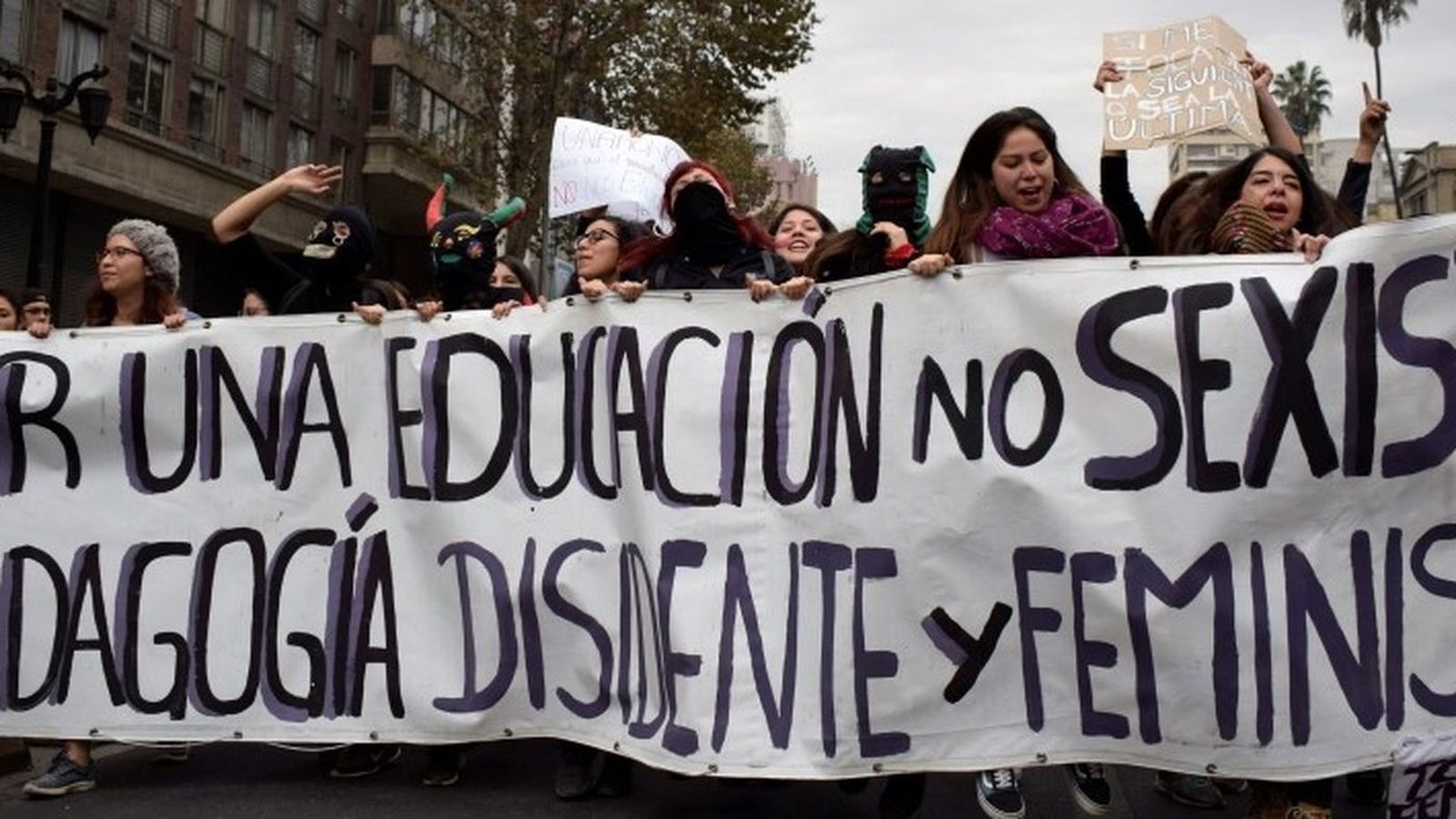 La educación no sexista es una demanda social que se expresa en manifestaciones públicas