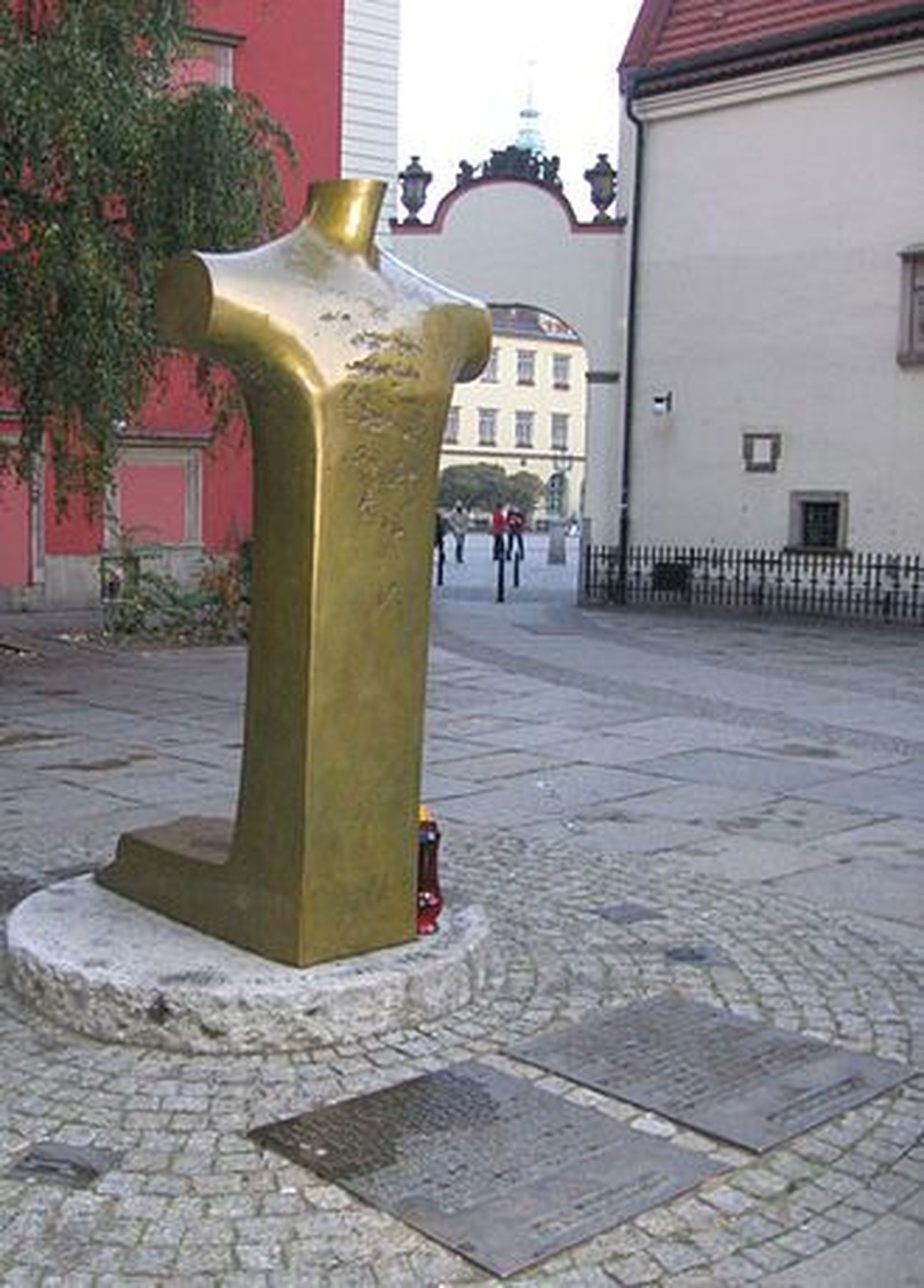 Monumento a Bonhoeffer en Wroclaw (Breslau)