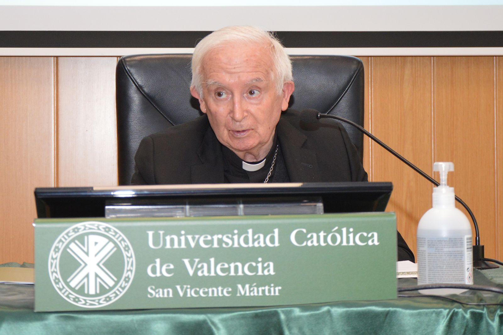 El cardenal Cañizares, en la UCV